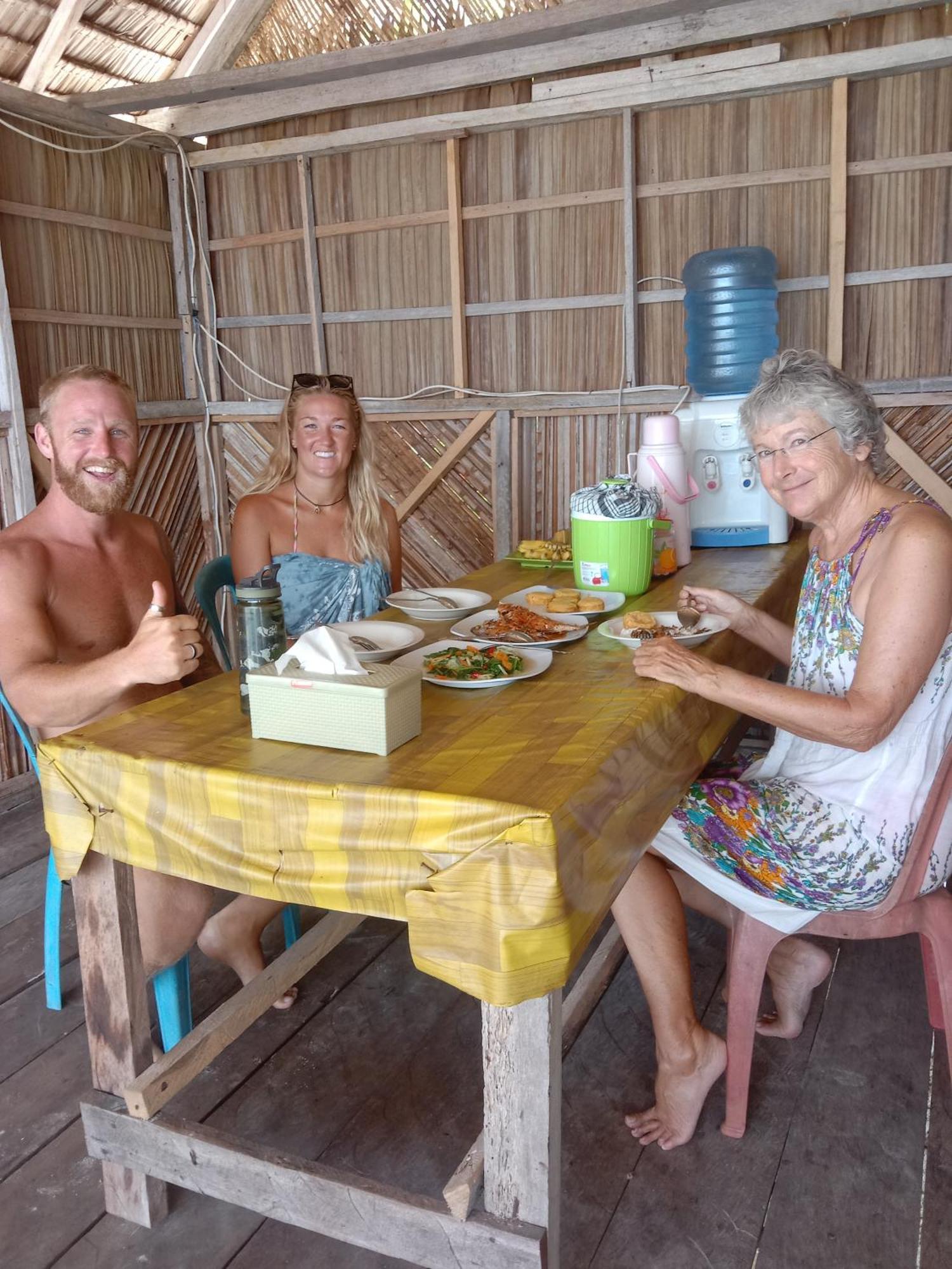 Amfriwen Homestay Yennanas Besir Екстер'єр фото