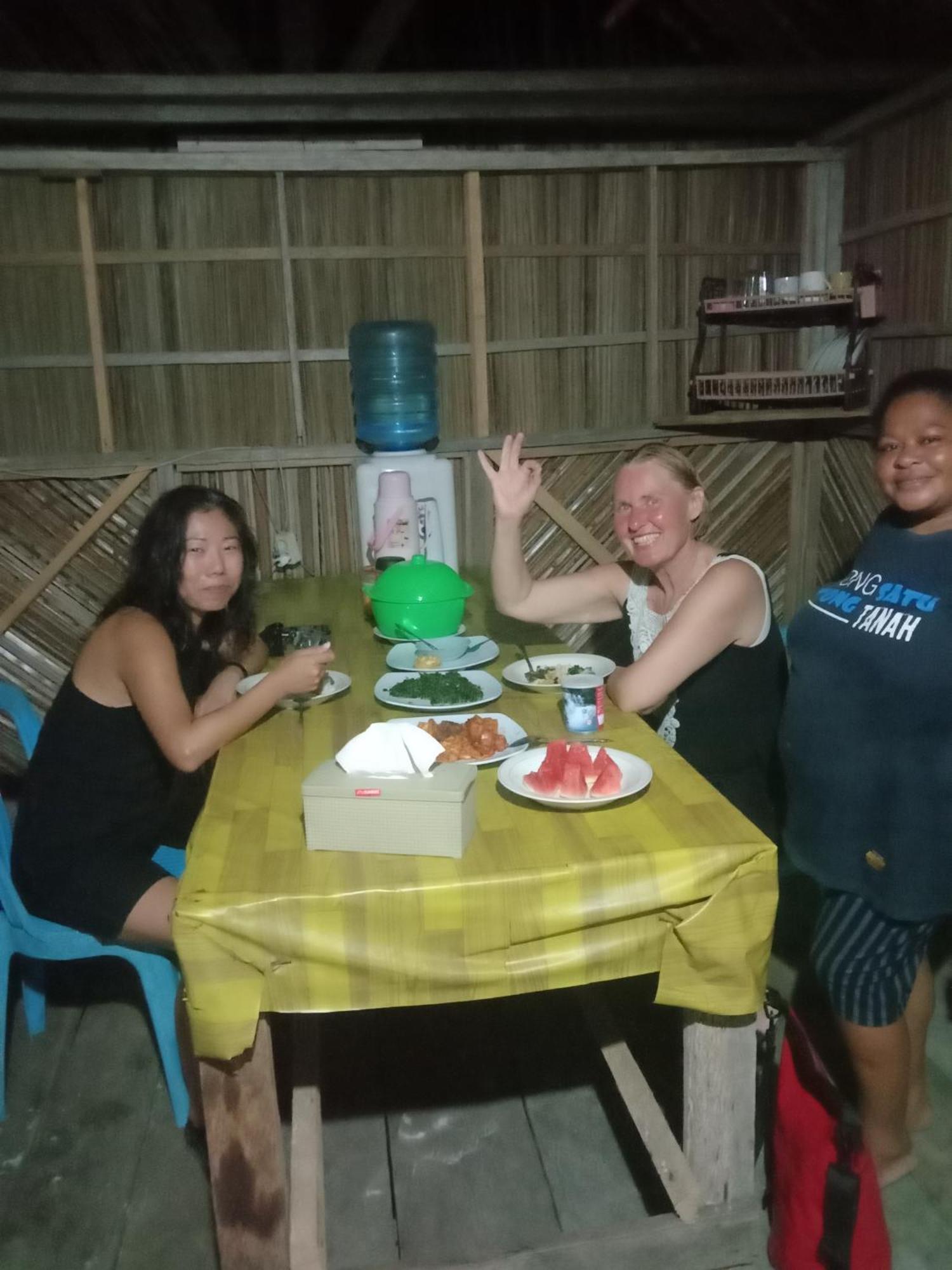 Amfriwen Homestay Yennanas Besir Екстер'єр фото