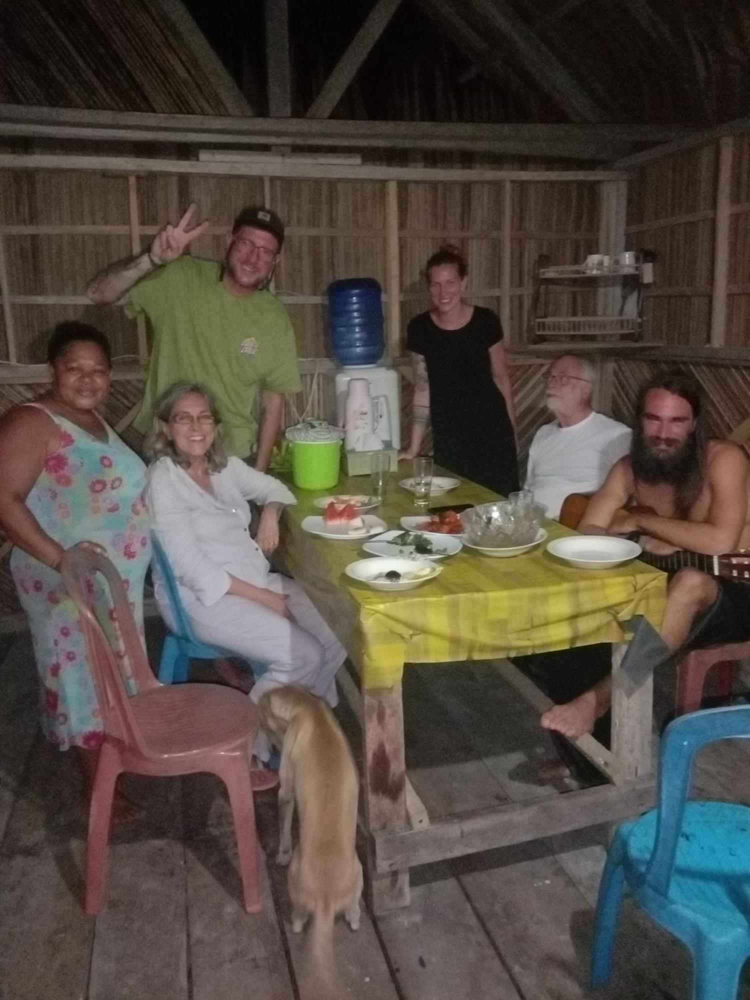 Amfriwen Homestay Yennanas Besir Екстер'єр фото